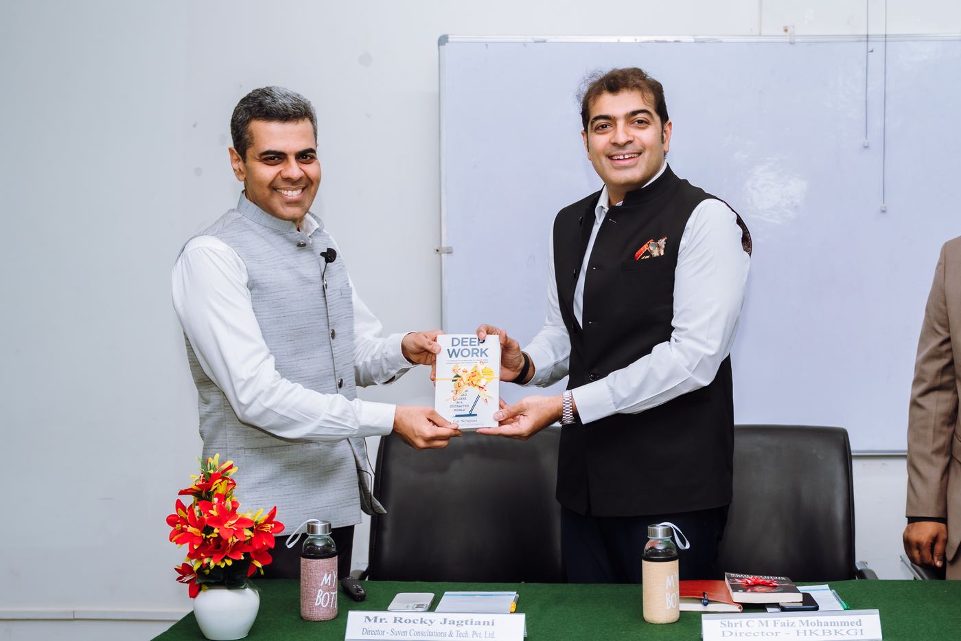 Presentation of a memento at the inauguration